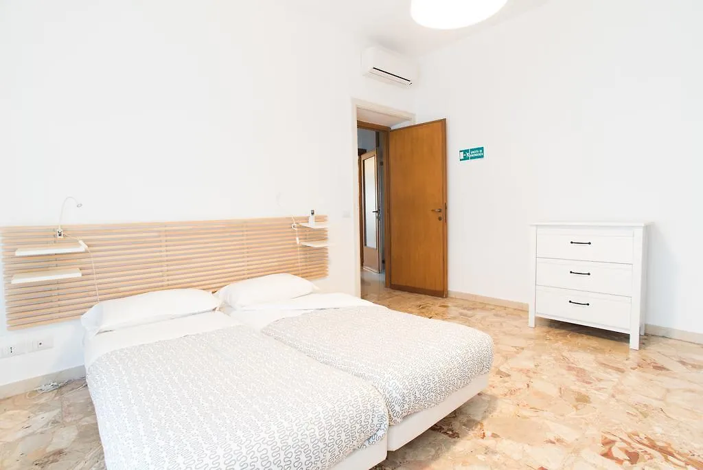 Сasa de vacaciones House In The City Roma Italia