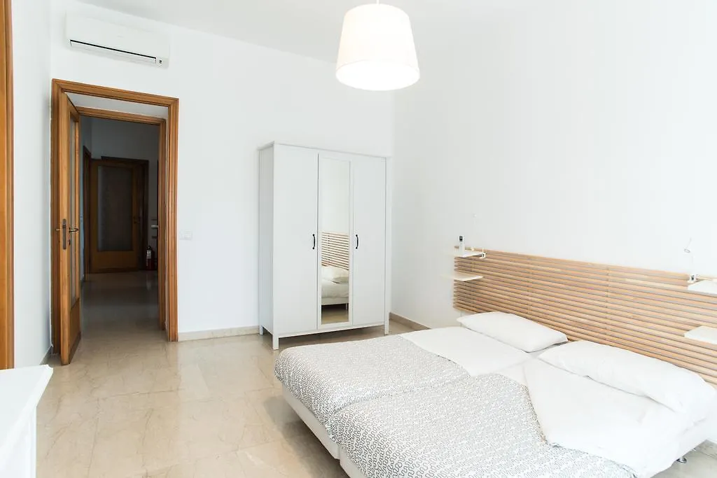 Сasa de vacaciones House In The City Roma